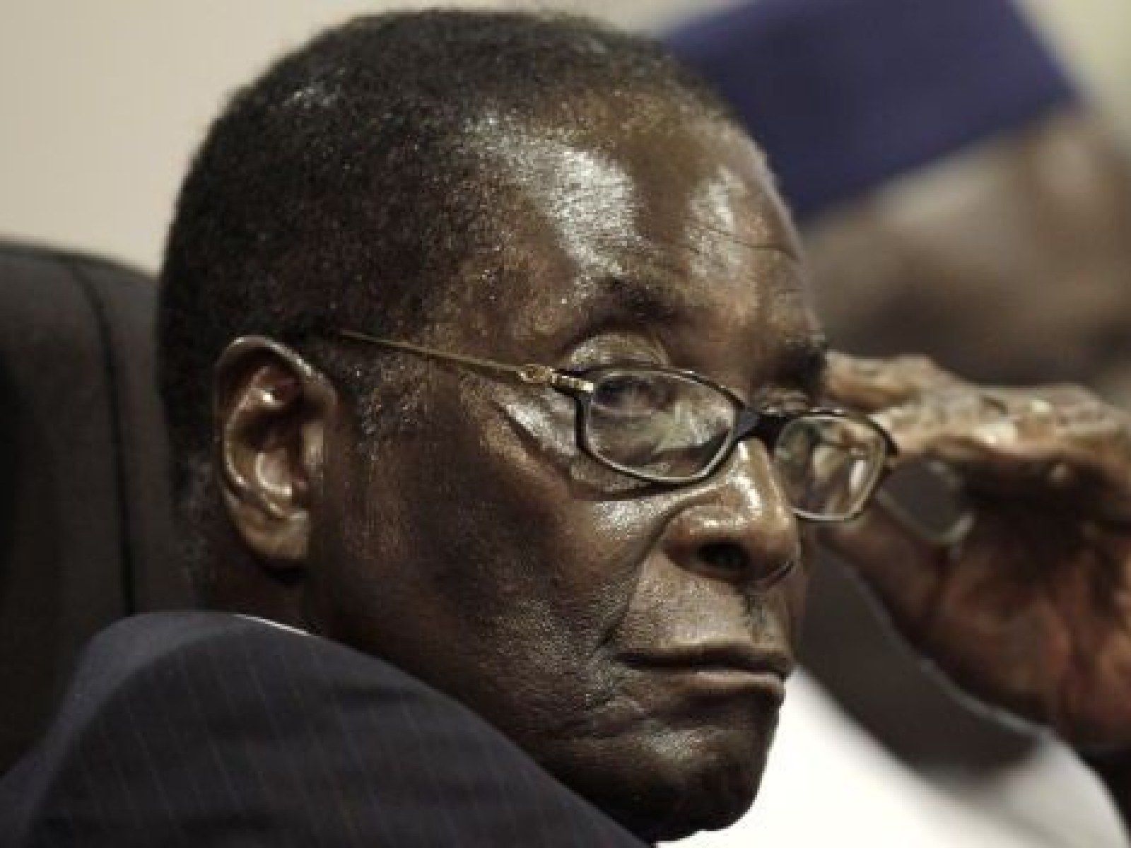 1600x1200 Mugabe And The Deadly Motorcade: How Zimbabwe?s Potholes Became A Serious Problem