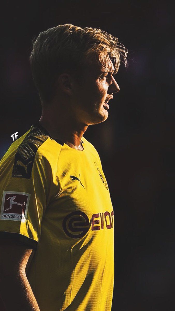 676x1200 Julian Brandt. Wallpaper #Brandt