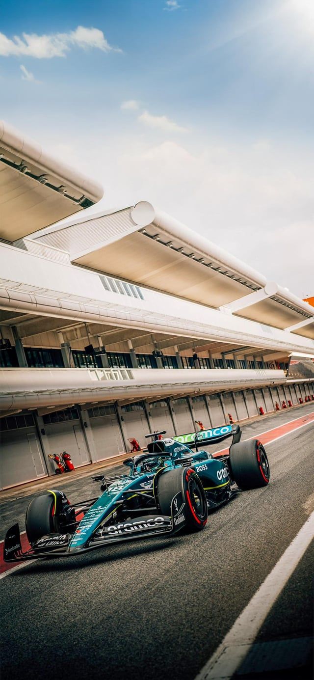 640x1385 Lance Stroll