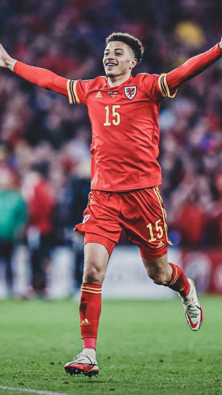 720x1280 Ethan Ampadu