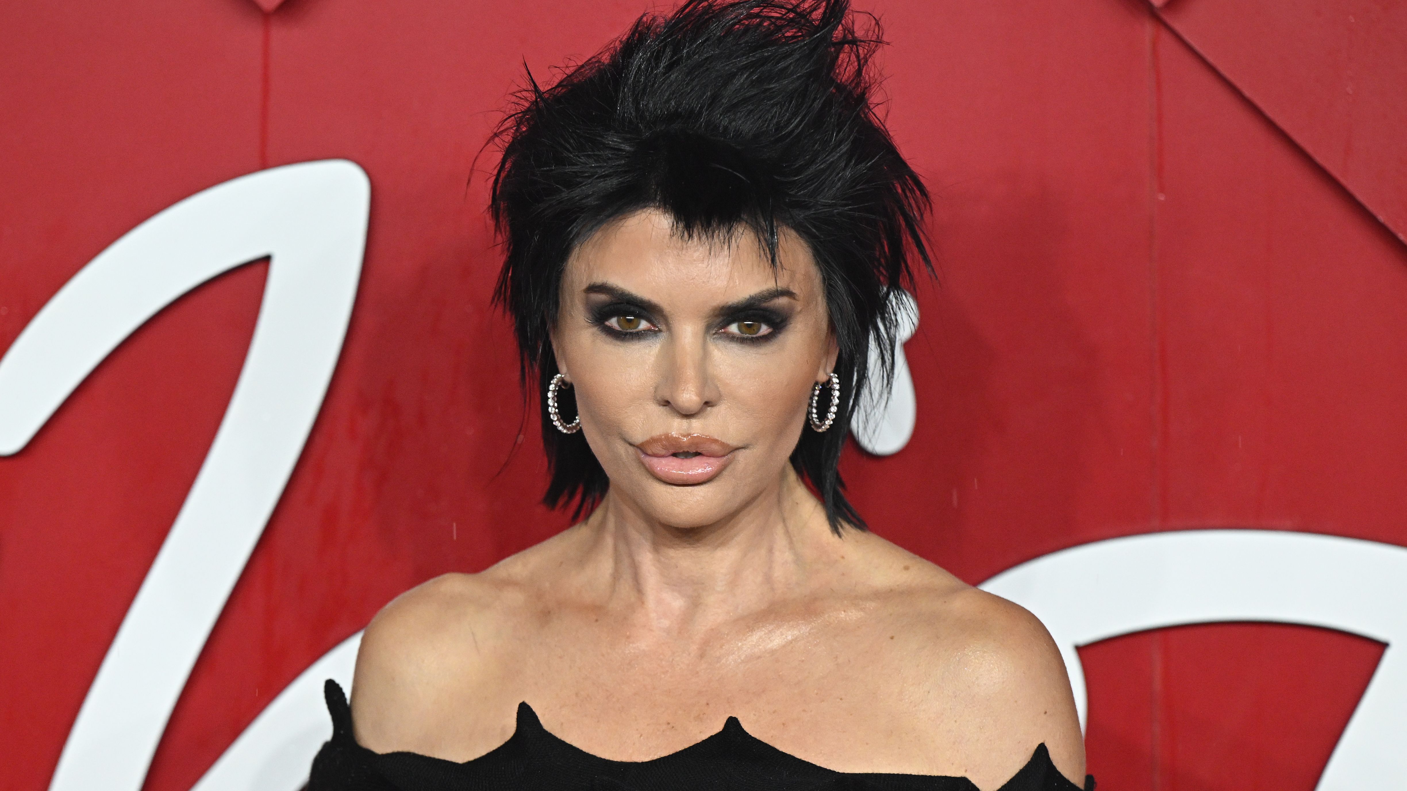 4896x2754 Lisa Rinna's Wigs Were the Real Star of Paris Couture Week—See the Photo