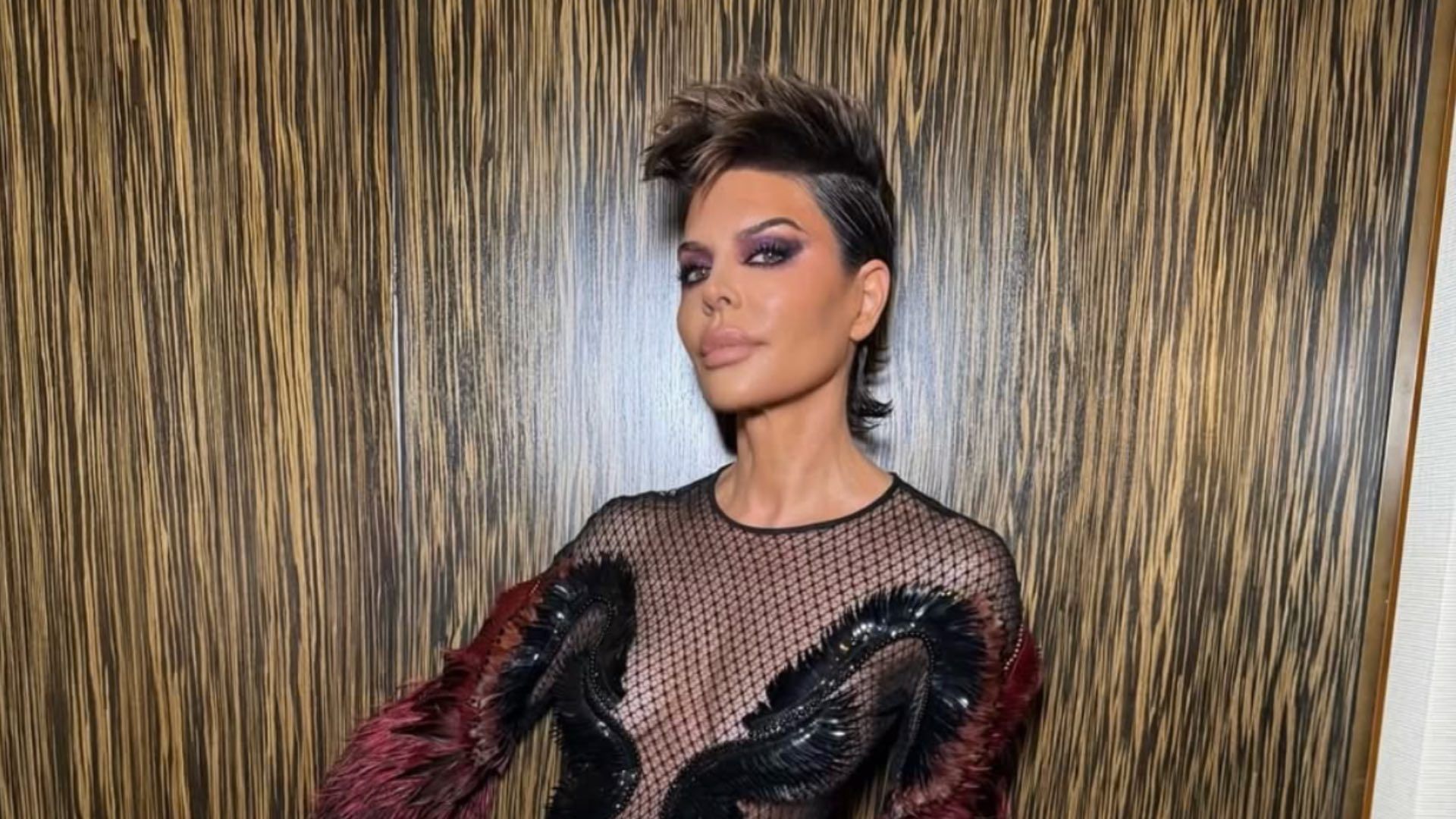 1920x1080 At Actress Lisa Rinna Adopts A Head To Toe Look That Sparks Reactions