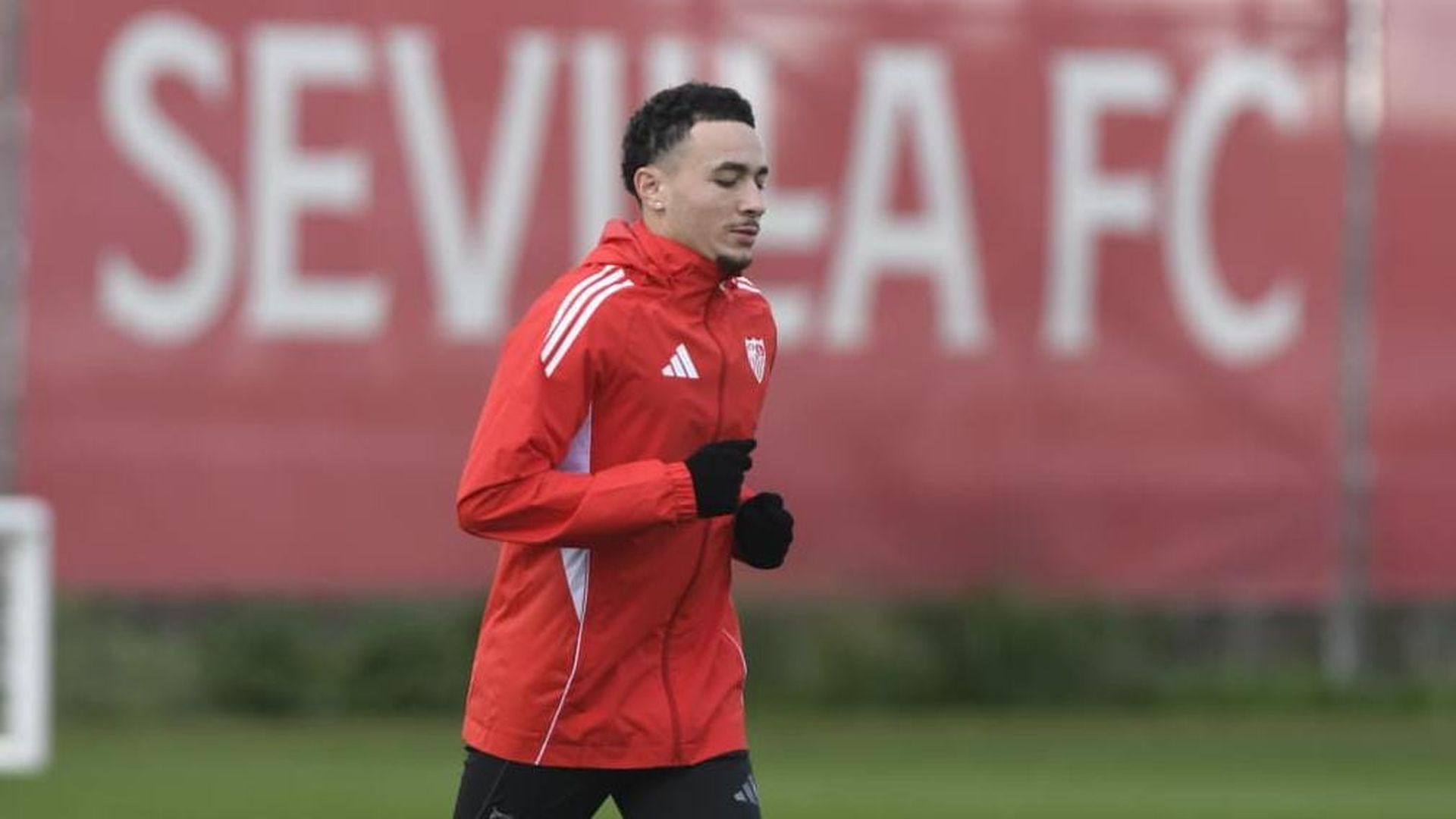1920x1080 Rubén Vargas hace ejercicios de recuperación tras su lesión con el Sevilla FC