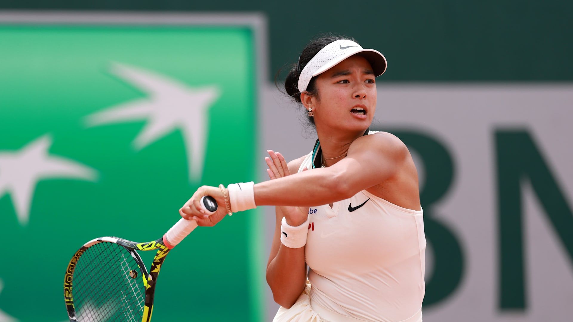 1920x1080 Tennis: Alexandra Eala suffers shock exit on historic French Open debut