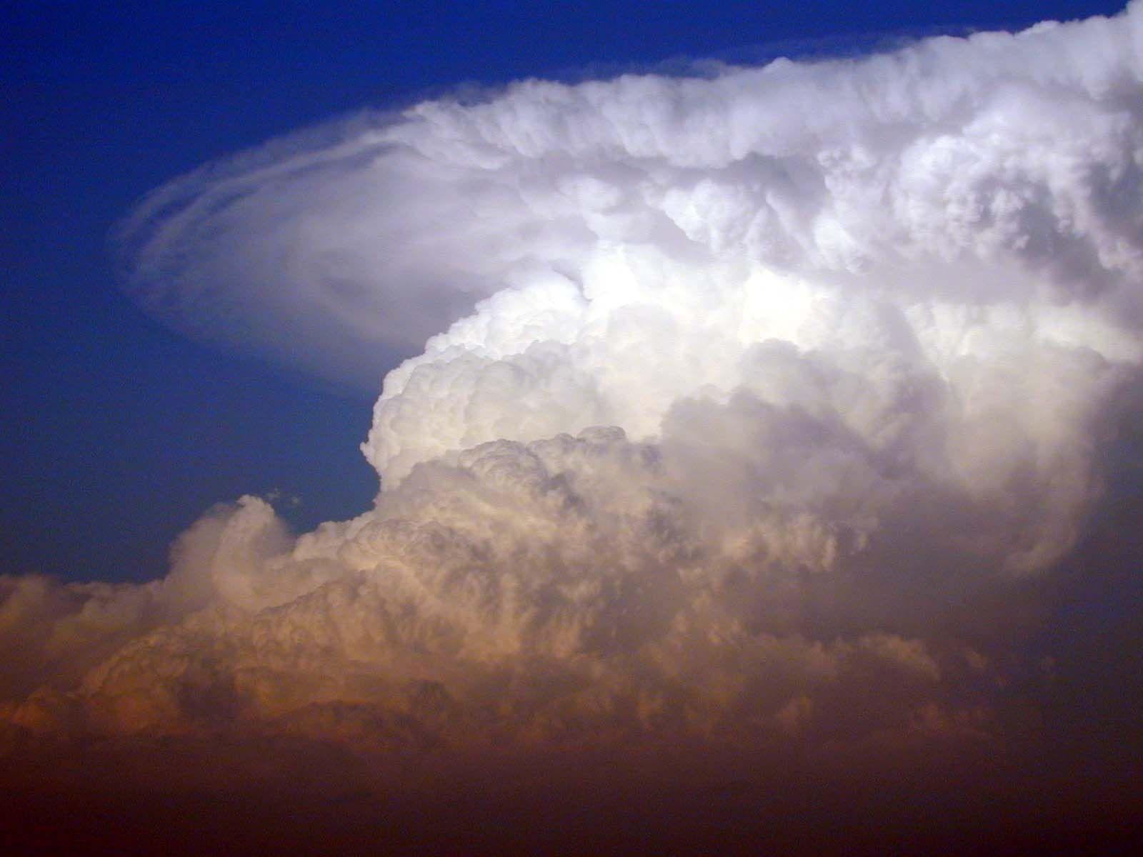1600x1200 Severe Weather Wallpaper