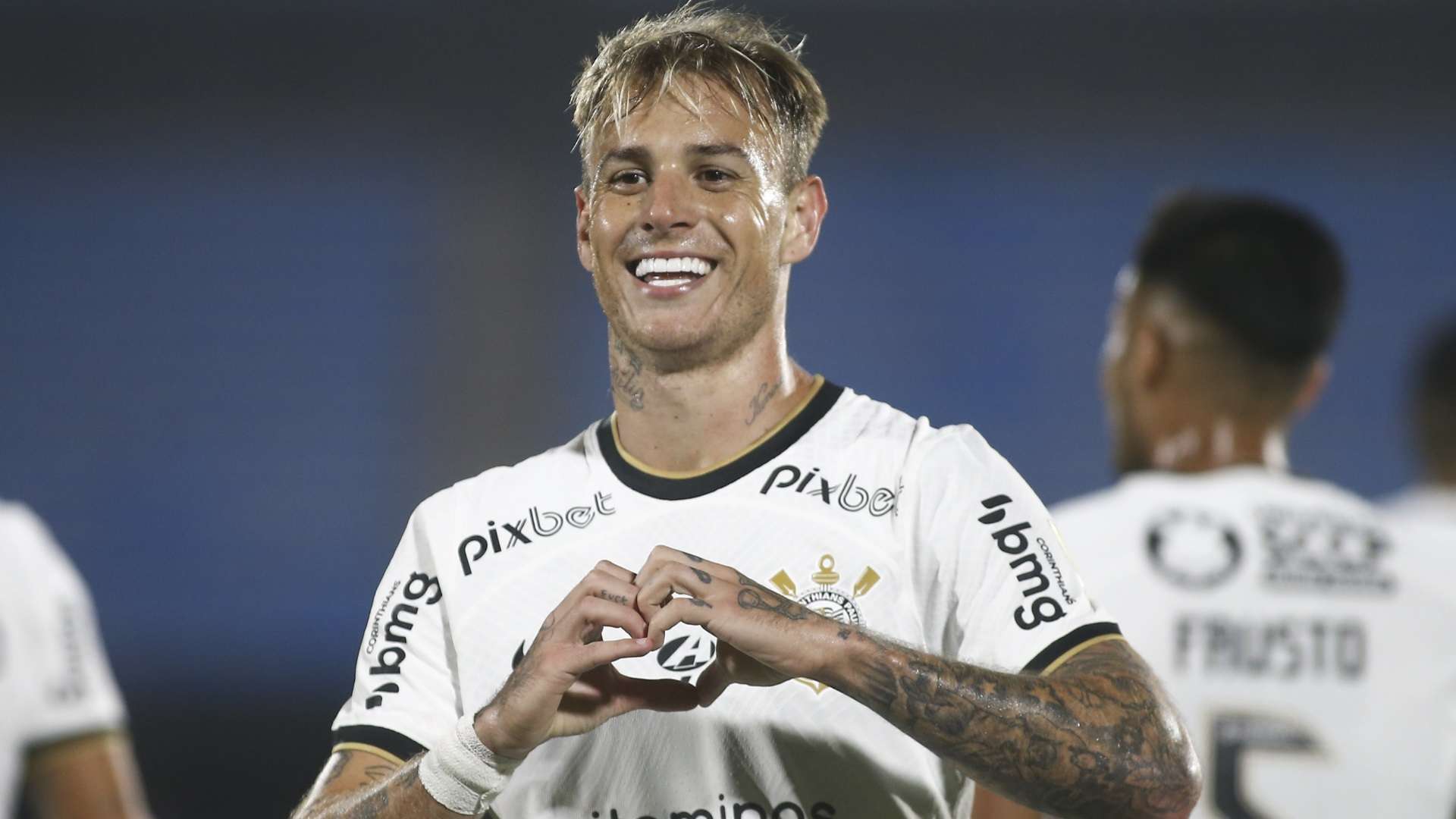 1920x1080 Róger Guedes não treina e tem saída encaminhada do Corinthians. Goal.com Brasil