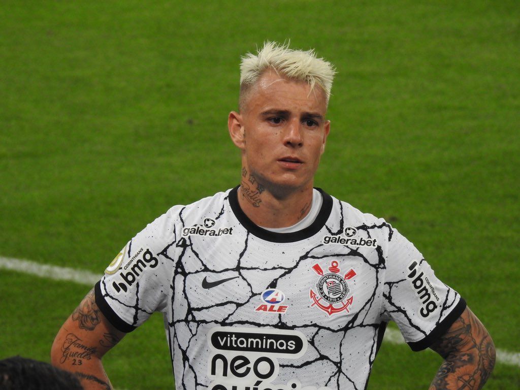 1024x768 Gol de Roger Guedes em sua estreia com a camisa do Corinthians!