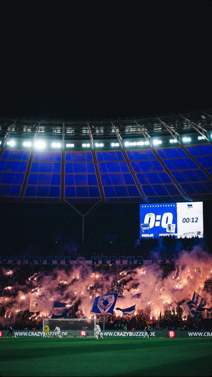736x1307 Hertha Ostkurve
