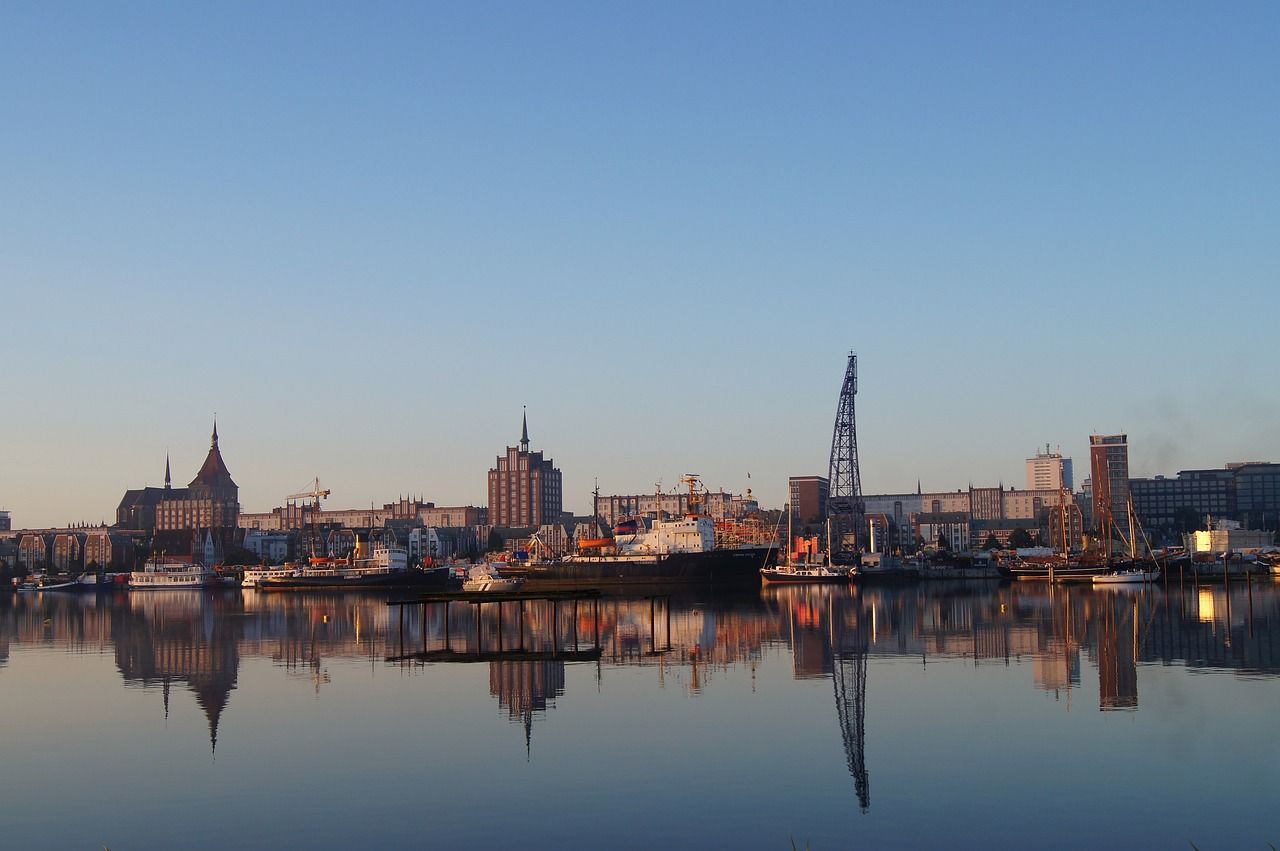 1280x851 Rostock Port Reflection Morning
