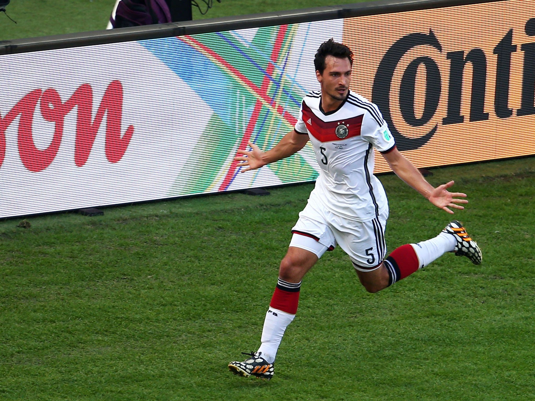 2048x1536 Germany v Argentina World Cup 2014 Final: Mats Hummels could miss World Cup Final after suffering knee injury