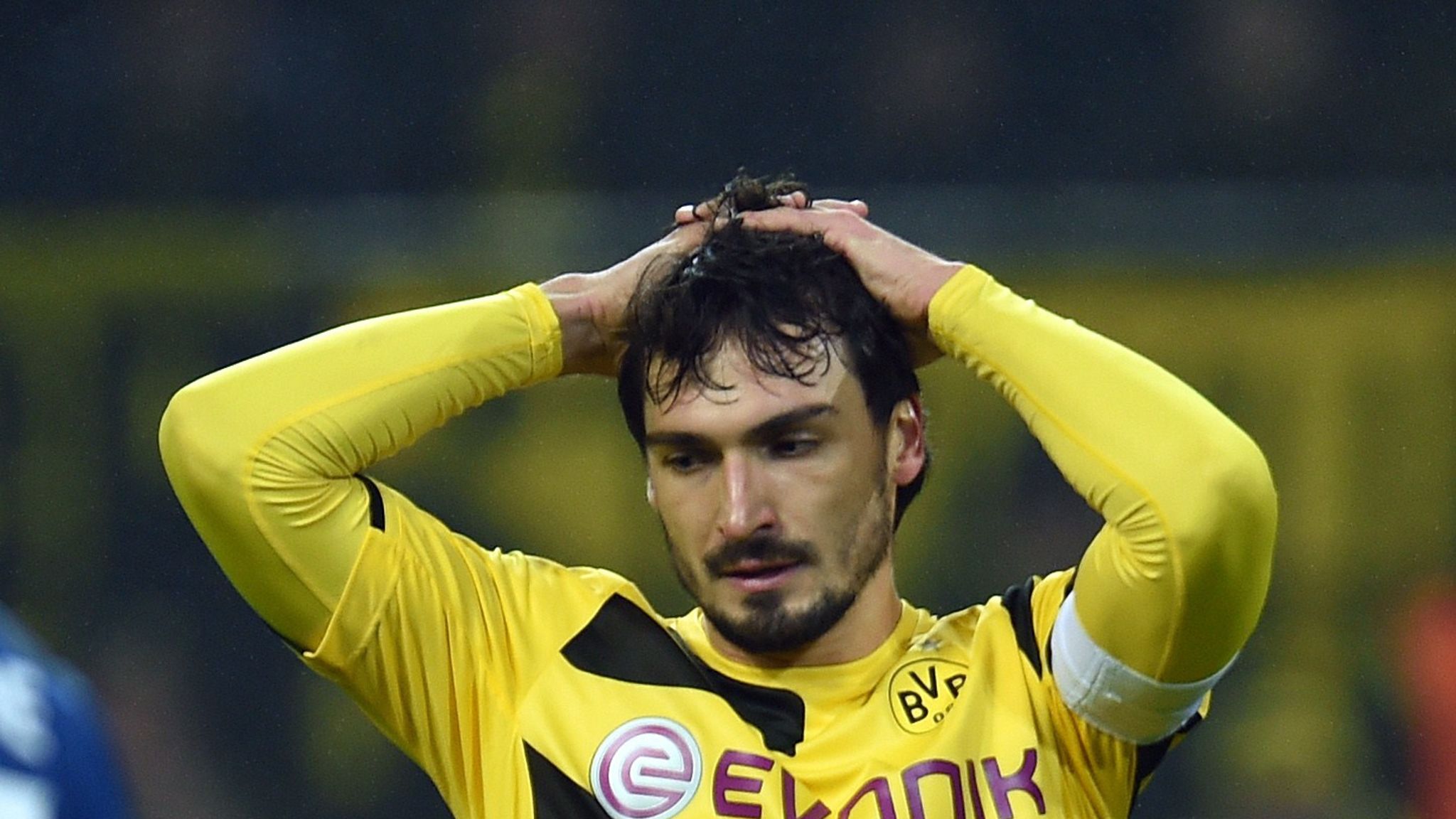 2048x1152 Mats Hummels admits he is losing sleep thinking about his future
