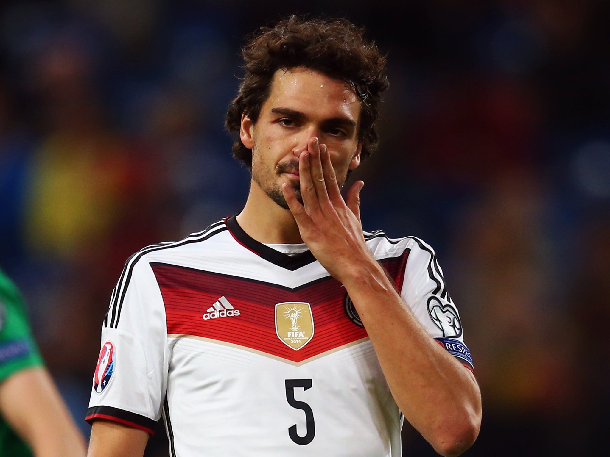 2048x1536 Manchester United and Arsenal target Mats Hummels out injured for three weeks