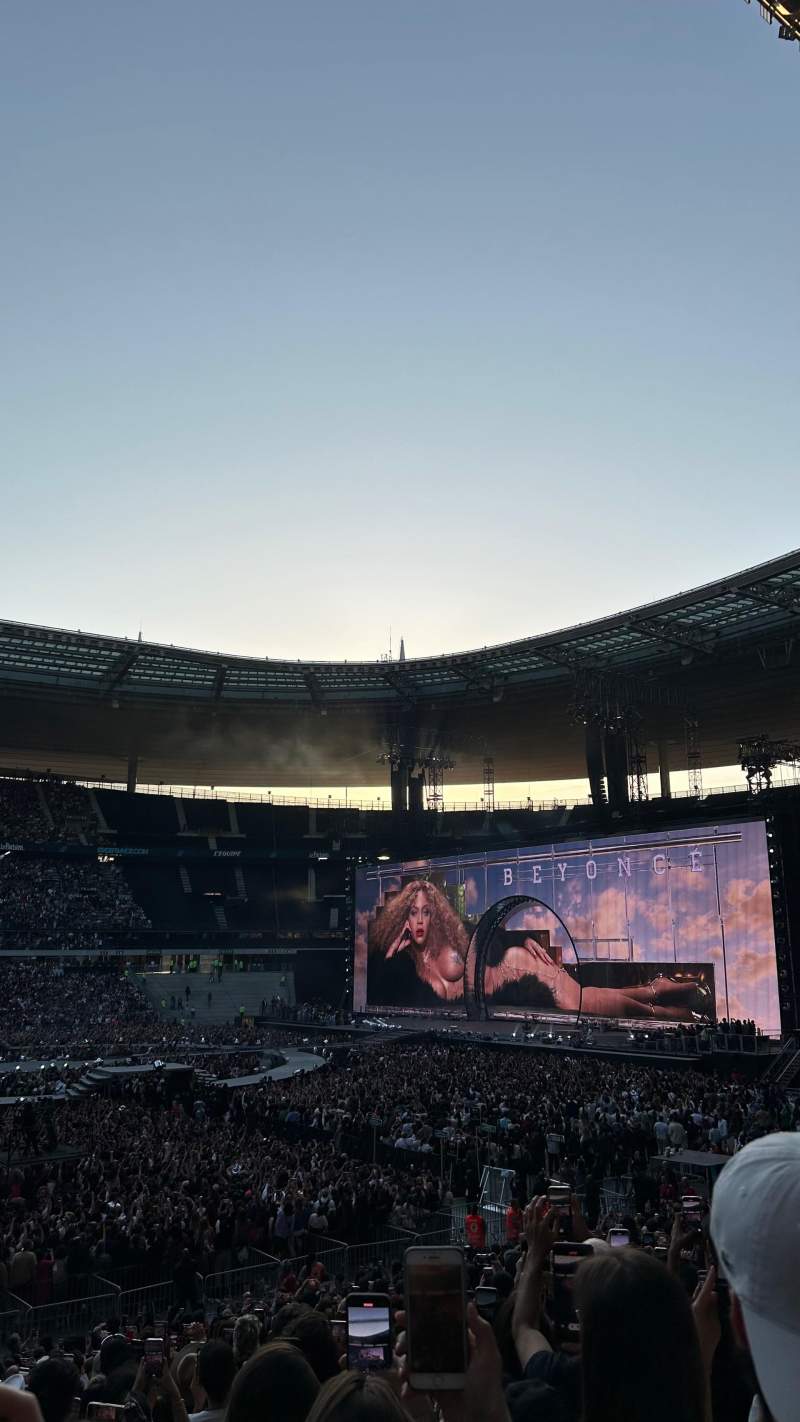 800x1422 Stade de France, section G row seat 3é