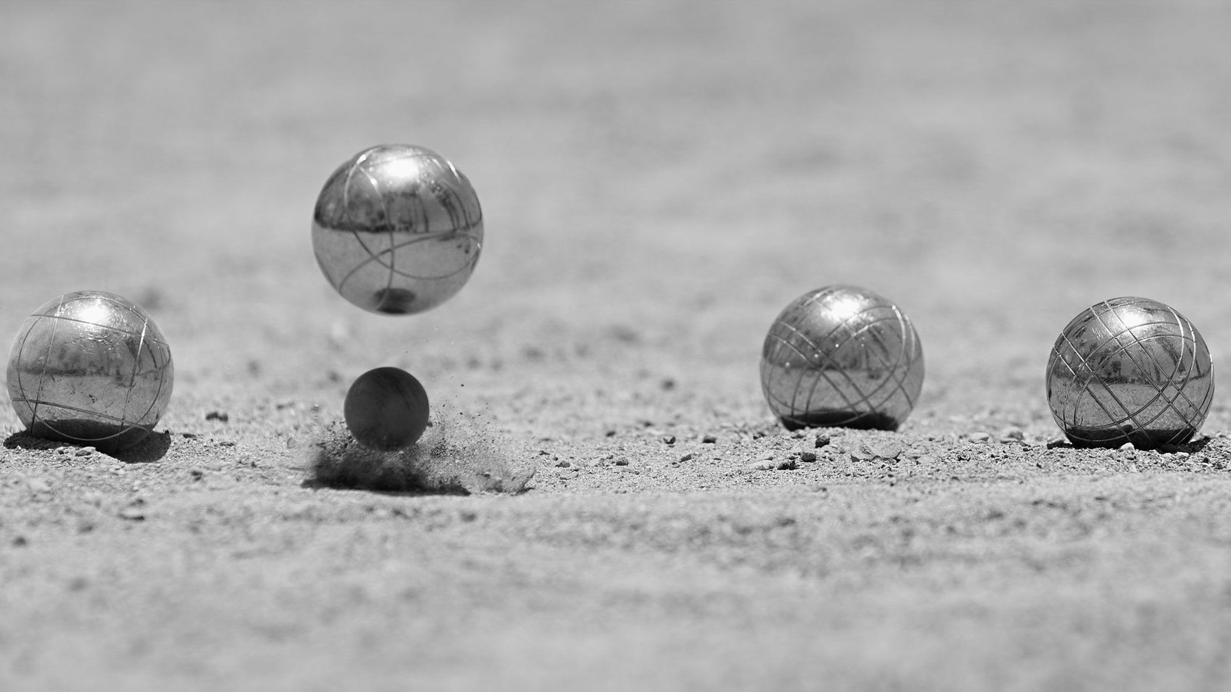 2400x1350 Boules DC Home