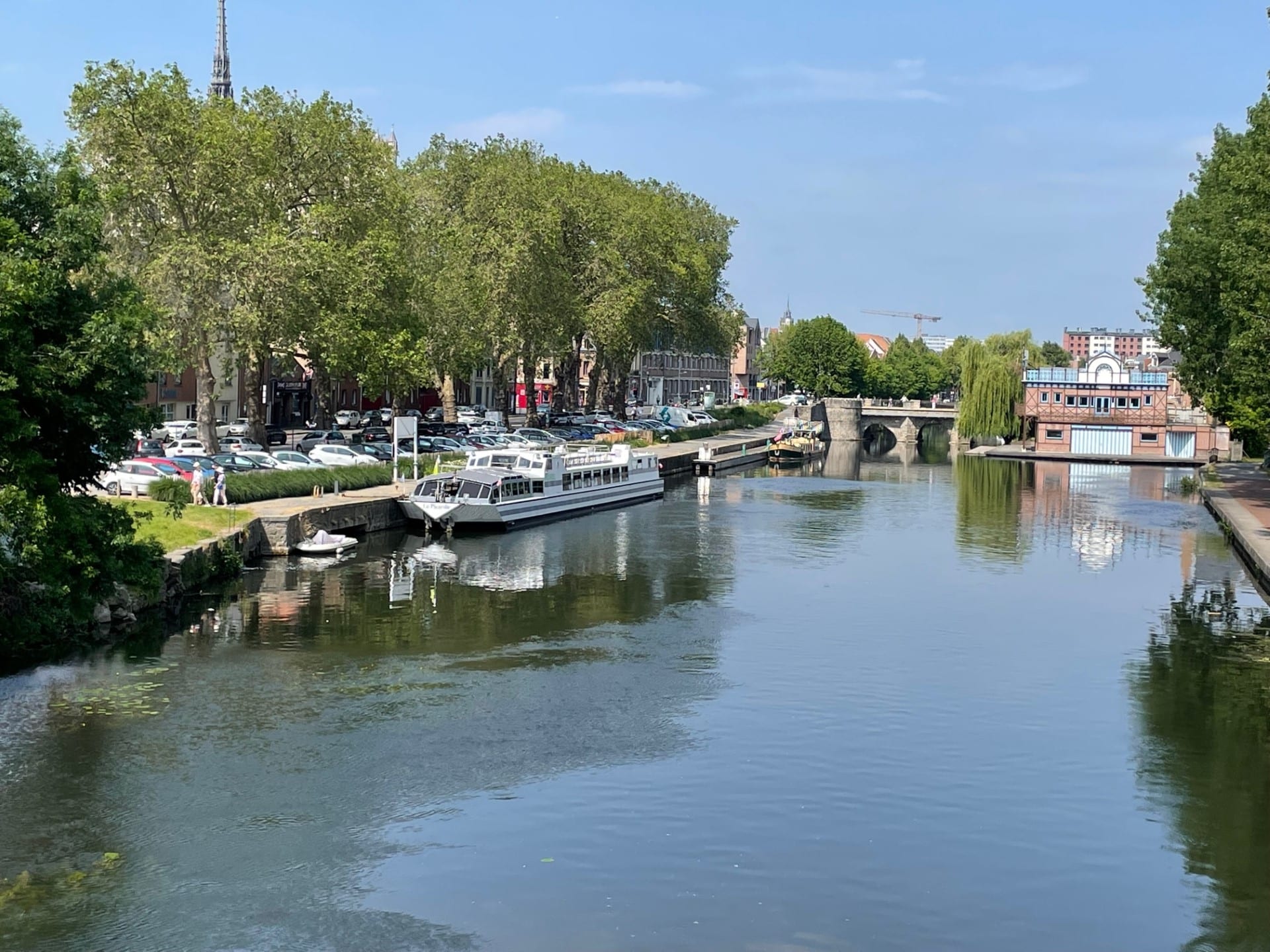 1920x1440 Unusual Amiens
