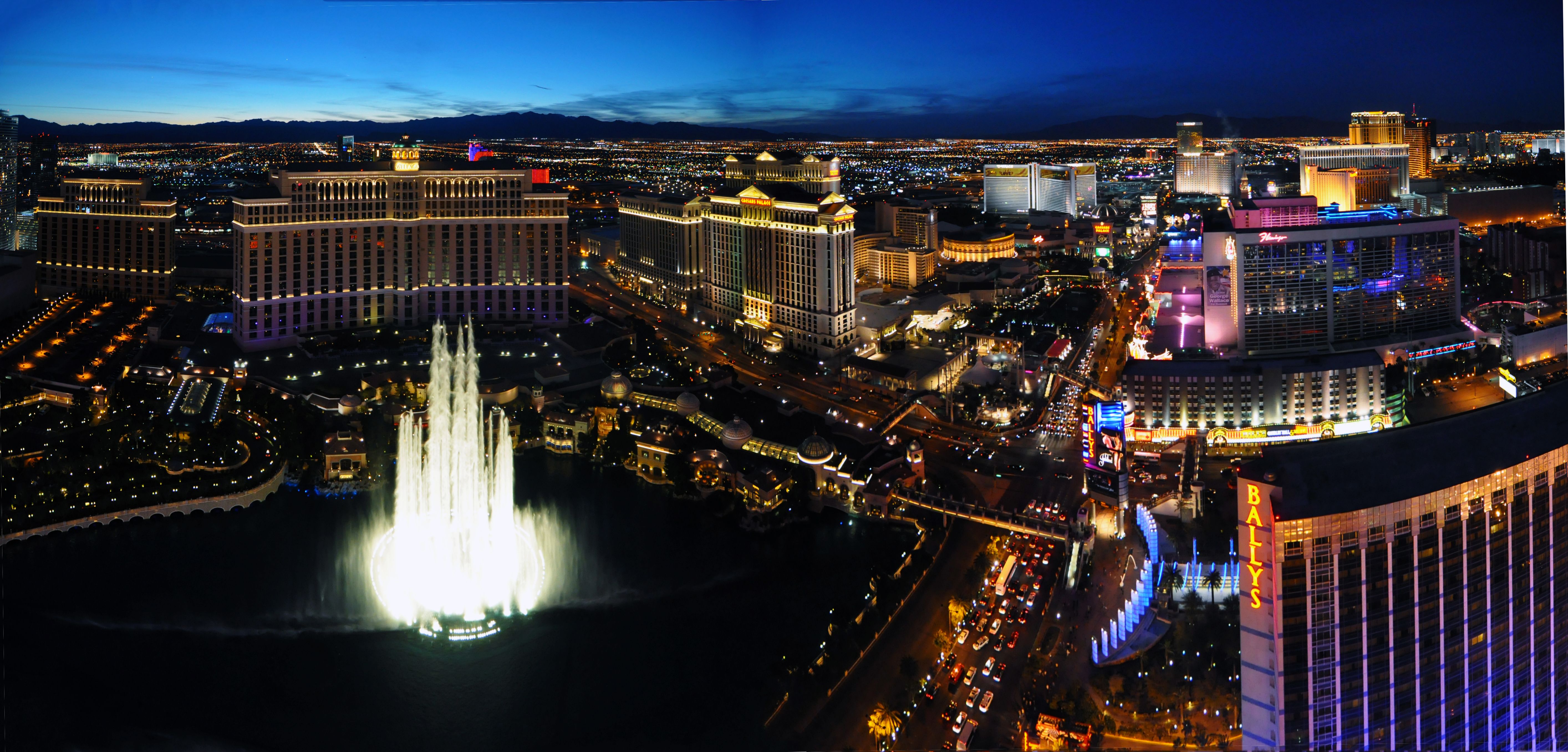 5656x2713 Las vegas