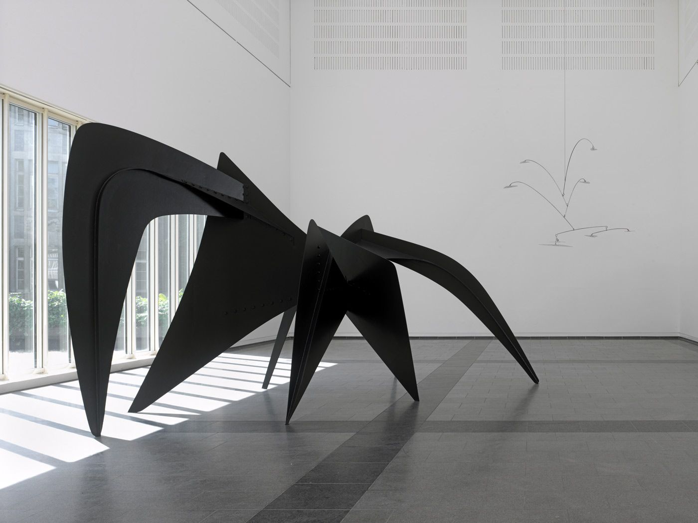 1400x1050 Alexander Calder: Avant Garde In Motion'