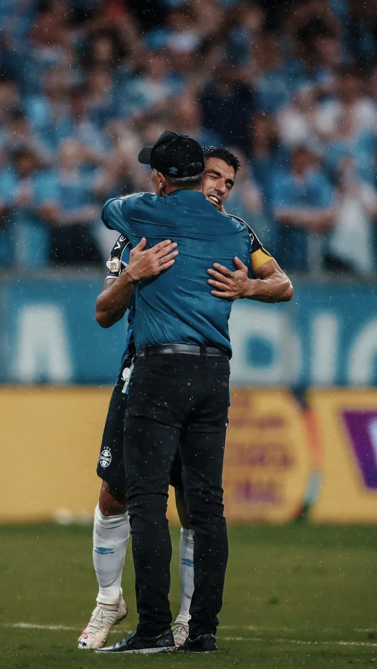 736x1307 Luís Suárez & Renato Gaúcho