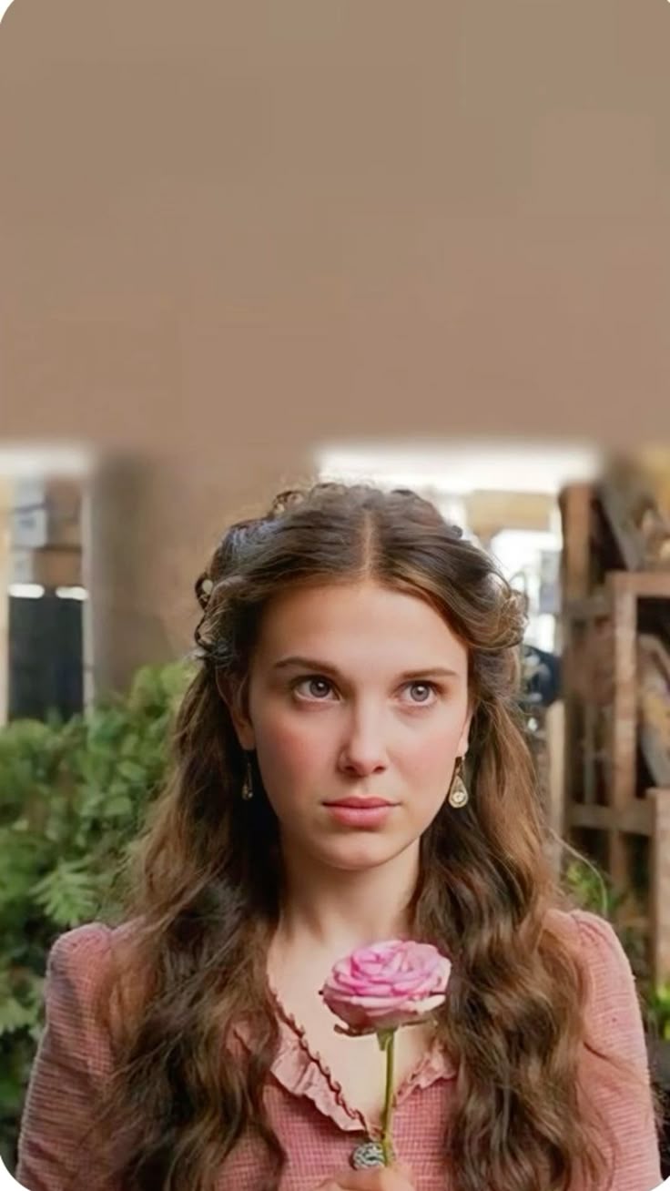 736x1308 Enola