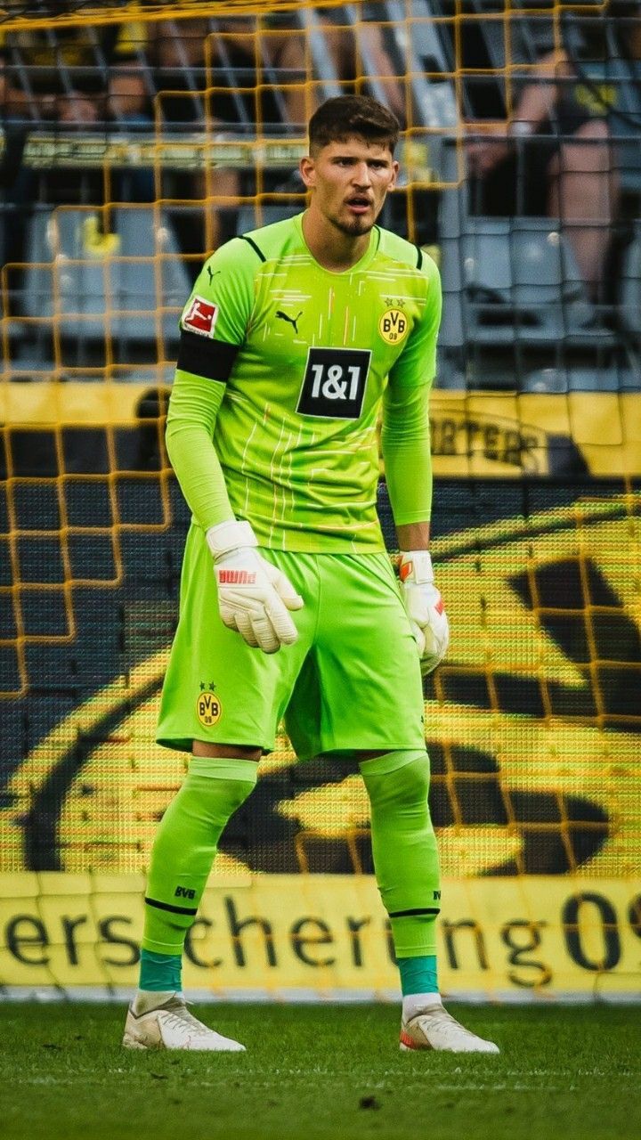 720x1280 Gregor Kobel