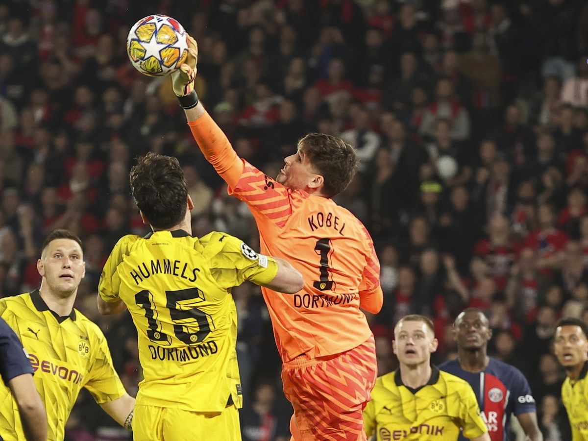 1200x900 Dortmund's Kobel is first Swiss goalie in Champions League final swissinfo.ch