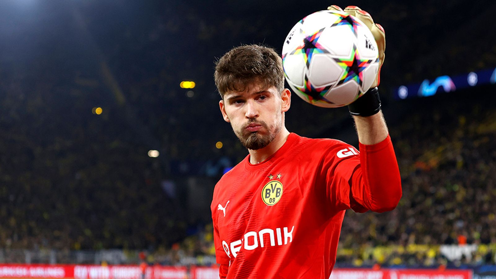 1600x900 BVB: Gregor Kobel nach Verletzung wieder in Bestform. Fußball News