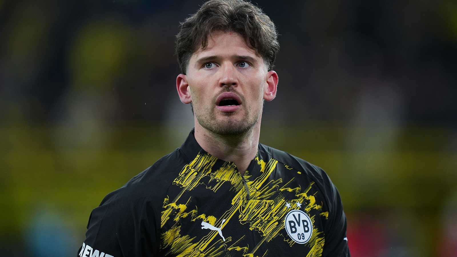 1600x900 Even if the stats aren't sparkling, Gregor Kobel backs a controversial top signing for BVB. Goal.com US