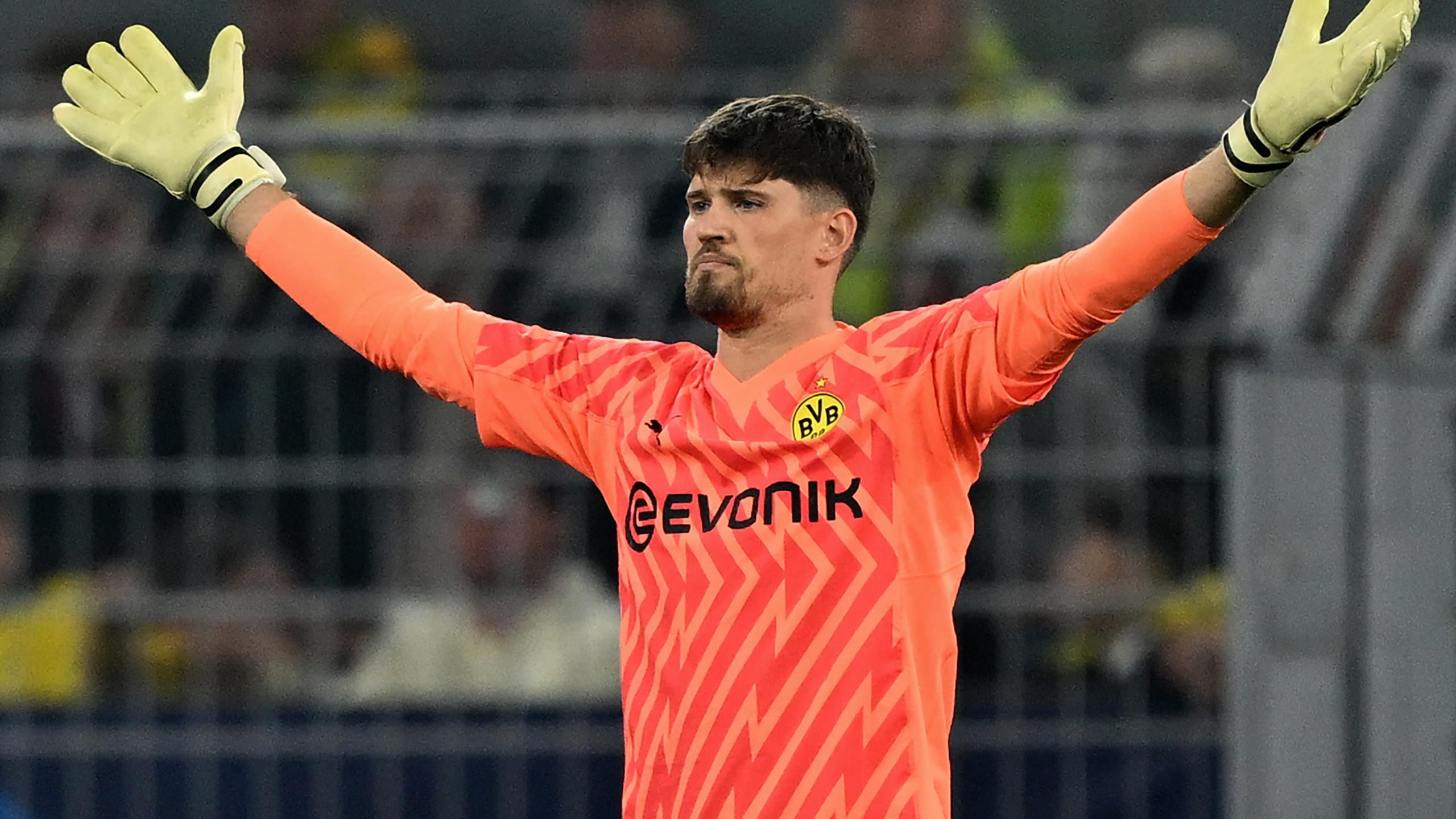 2560x1440 Borussia Dortmund Gregor Kobel Zur BVB Krise: Wird Schwer, Uns Aus Diesem Loch Zu Graben