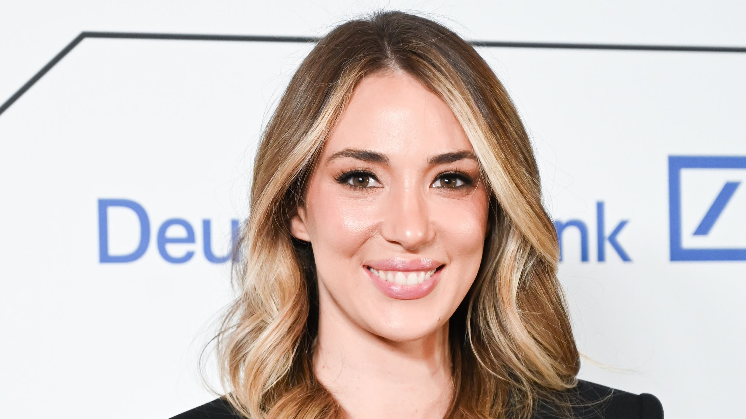 2560x1440 Alice Campello: «Ero in sedia a rotelle dopo un'operazione. Mi hanno fotografata di nascosto e postata sui social. Serve più rispetto». Vanity Fair Italia