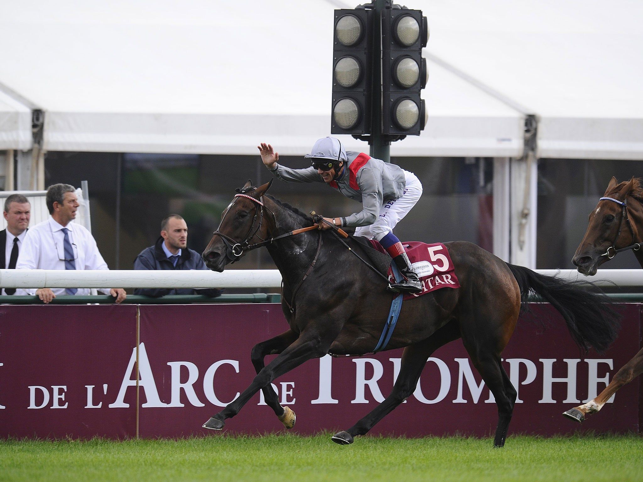 2048x1536 Dettori leaps back into big time as Treve breezes to Vermeille win