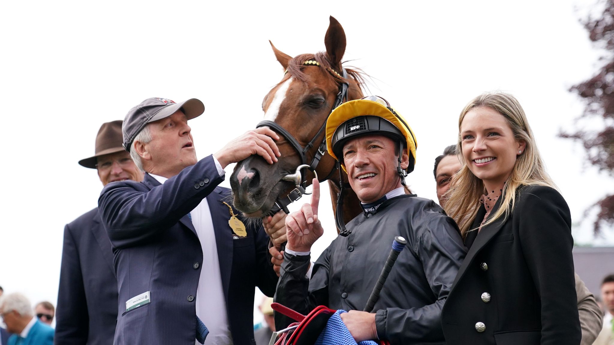 2048x1152 Stradivarius: Frankie Dettori Hails 'one In A Lifetime' Stayer After Three Time Ascot Gold Cup Winner Is Retired