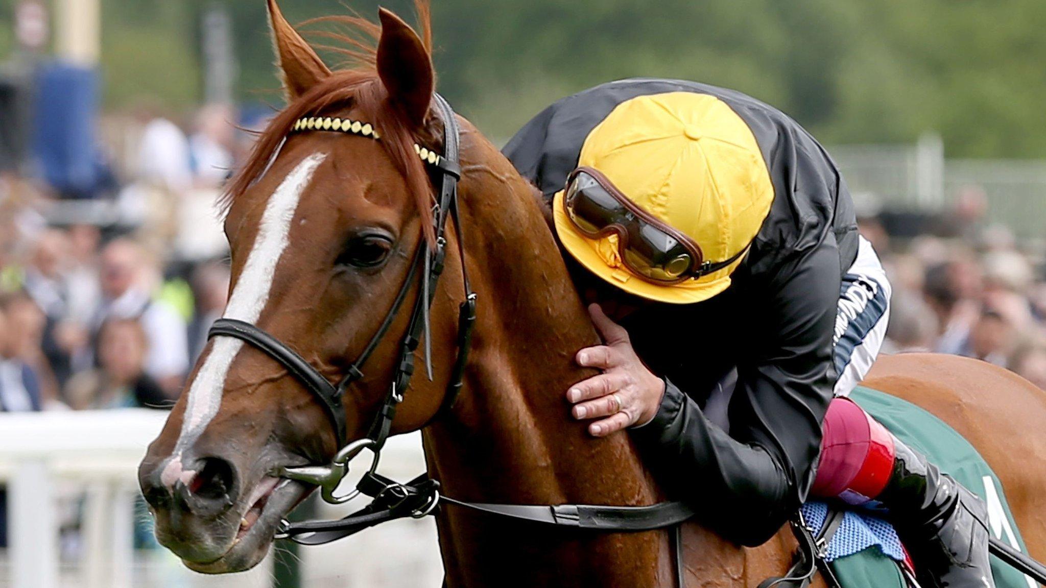 2048x1152 Stradivarius wins record third Yorkshire Cup under Frankie Dettori to set European landmark