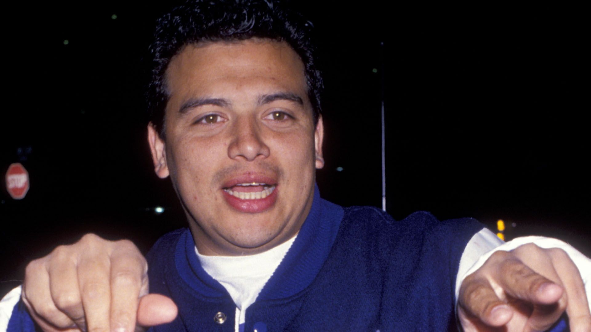 1920x1080 Carlos Mencia