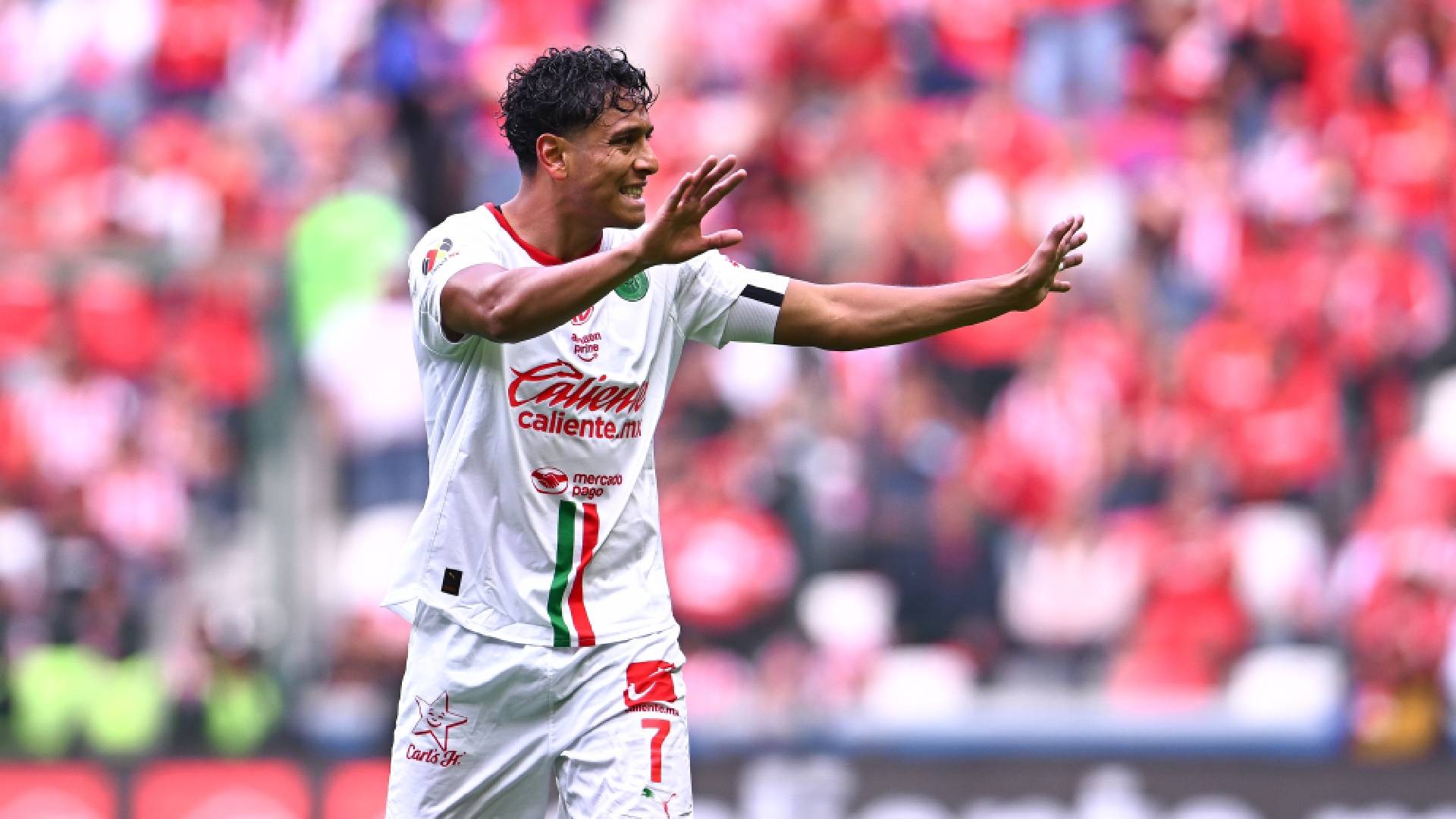 1920x1080 Se lesiona Luis Romo en el Toluca vs Chivas y podría perderse partidos vs Portugal y Bélgica