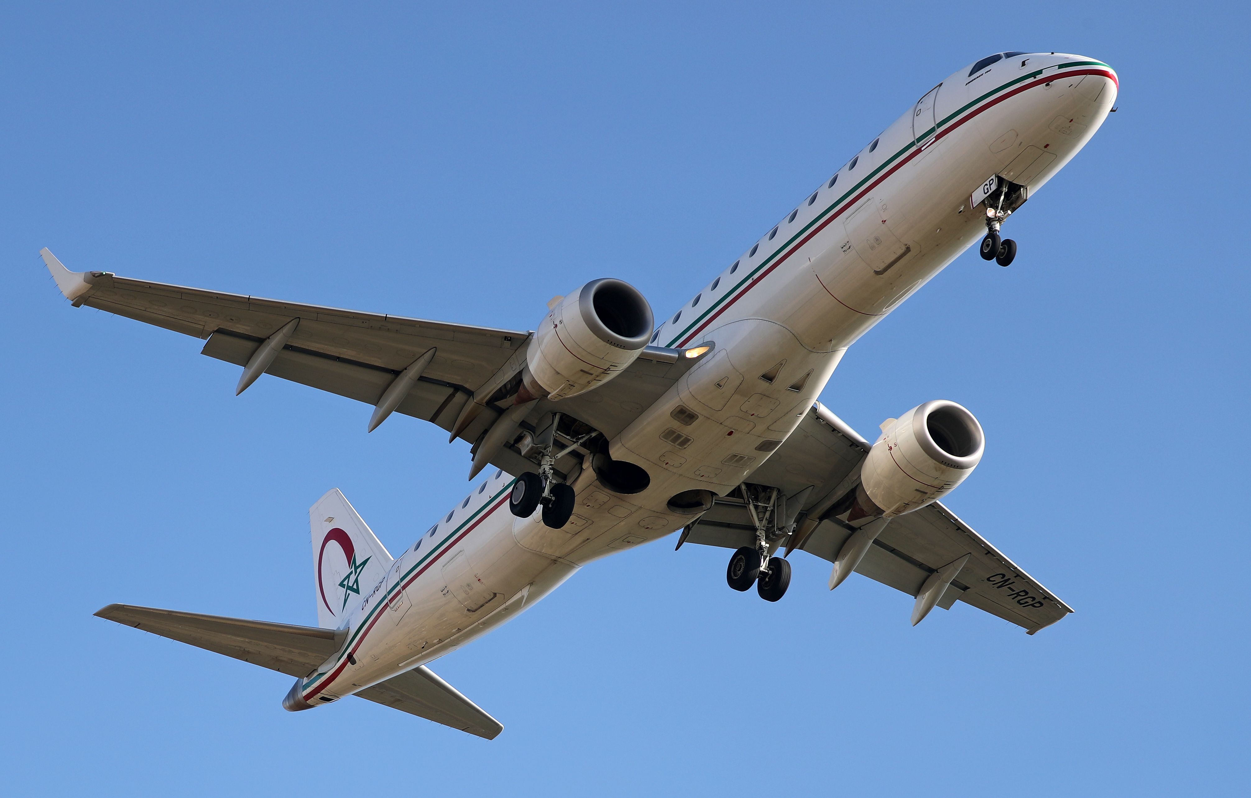 4024x2568 Onboard A Royal Air Maroc Embraer E190 In Business Class