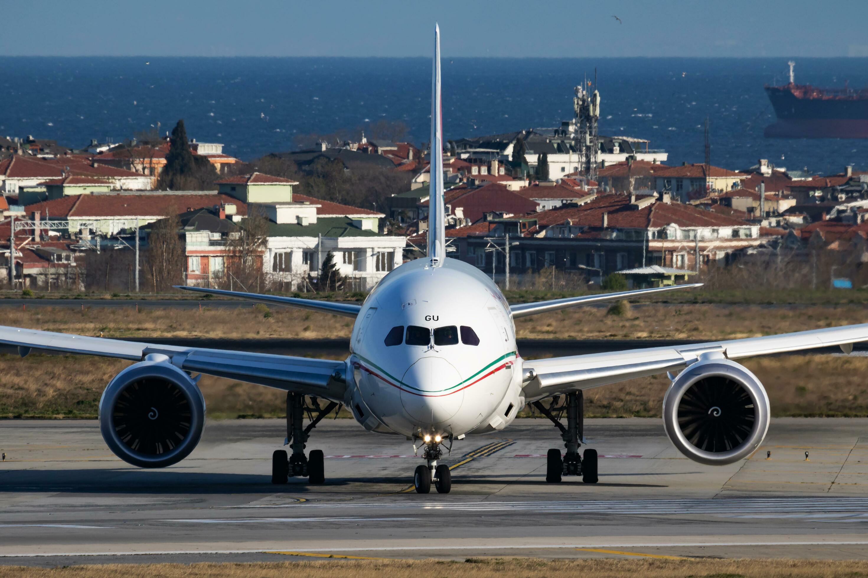 2940x1960 Royal Air Maroc Boeing 787 8 CN RGU Dreamliner Passenger Plane Departure At Istanbul Ataturk Airport