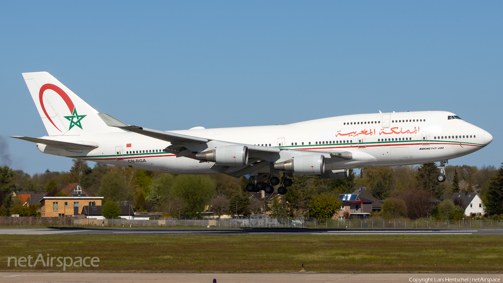 1600x900 Royal Air Maroc Boeing 747 428 (CN RGA). Photo 381800 • NetAirspace