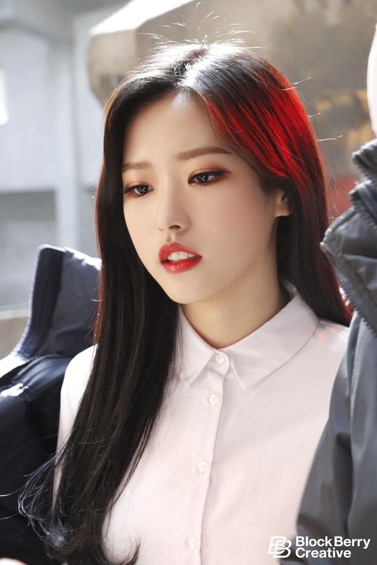 736x1104 Loona olivia hye wallpaper. Hyeju loona photohoot, Olivia hye concept photo, Kpop girls