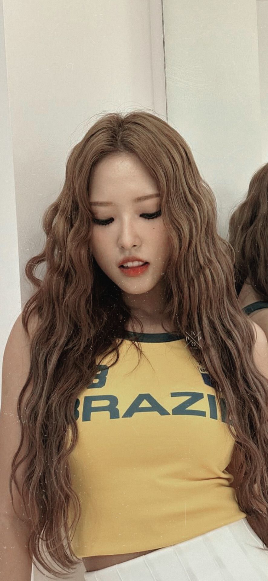 886x1920 Kpop Locks