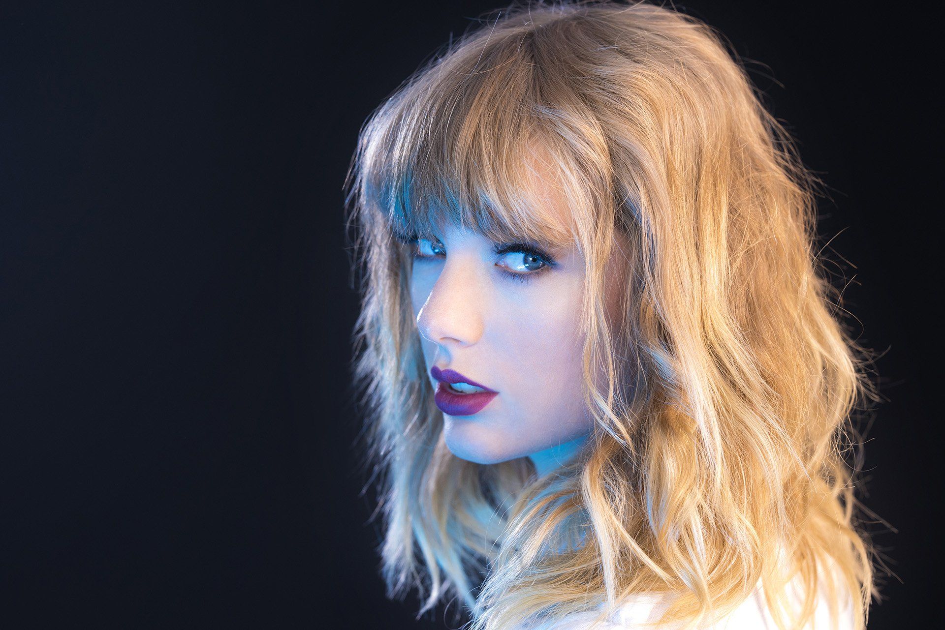 1920x1281 Taylor Swift HD Wallpaper: Glamorous Blonde Beautyx1281