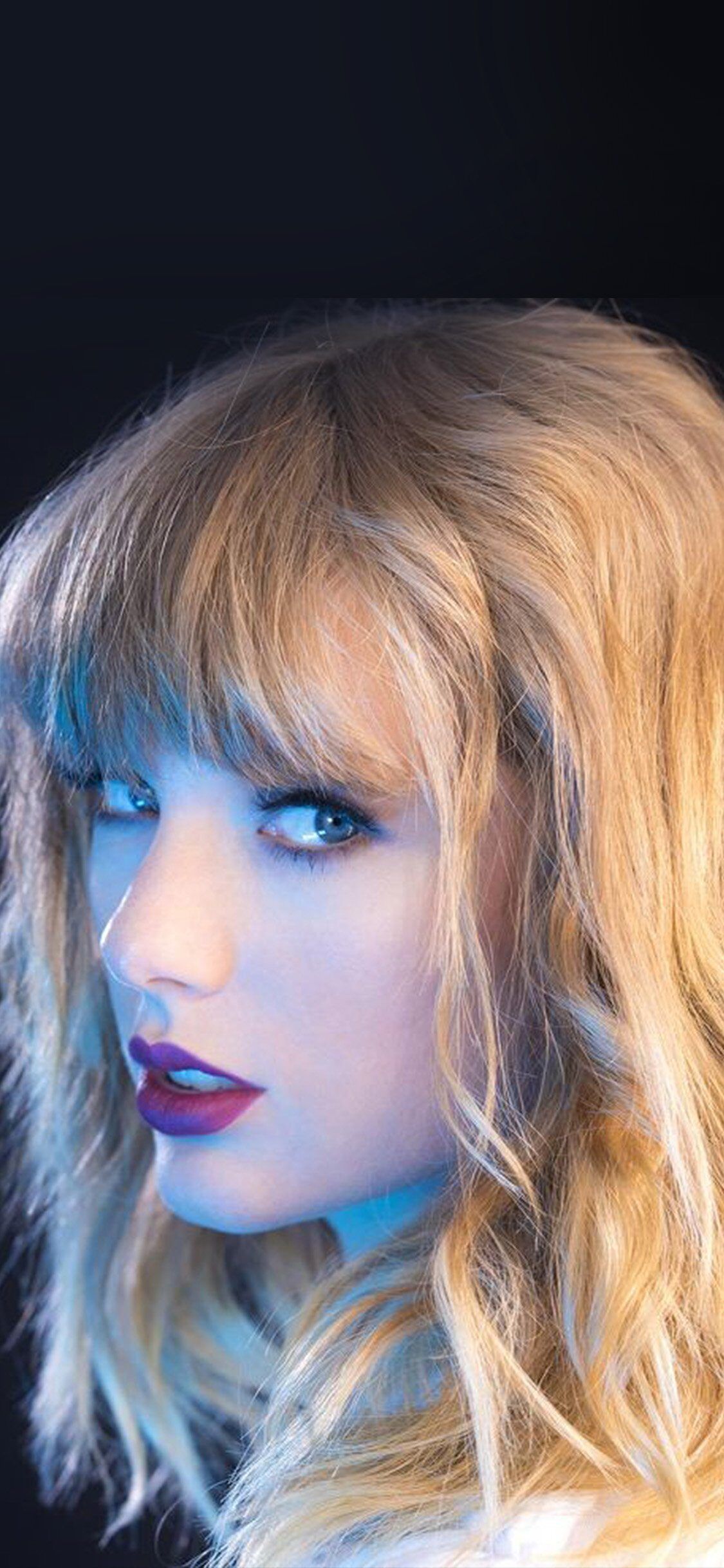 1125x2436 Taylor Swift Blue Singer iPhone Wallpaper