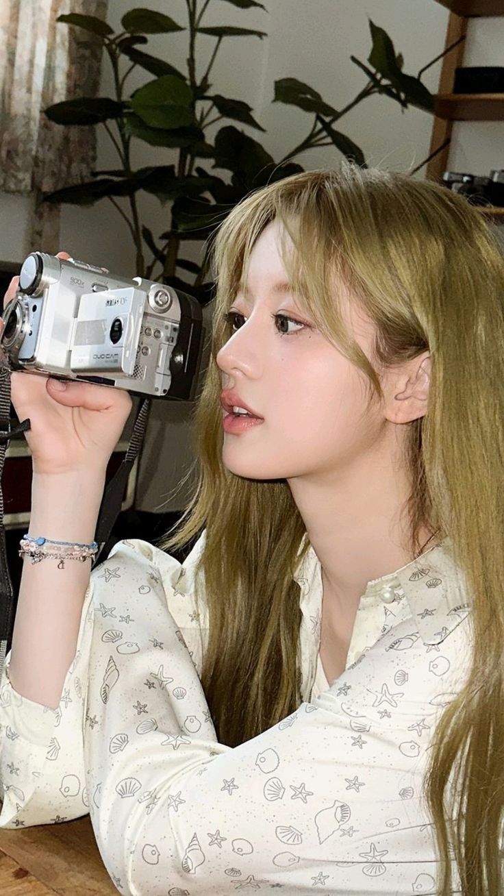 736x1308 minju