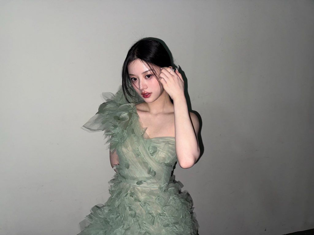 1024x768 OH MY GOD PARK MINJU