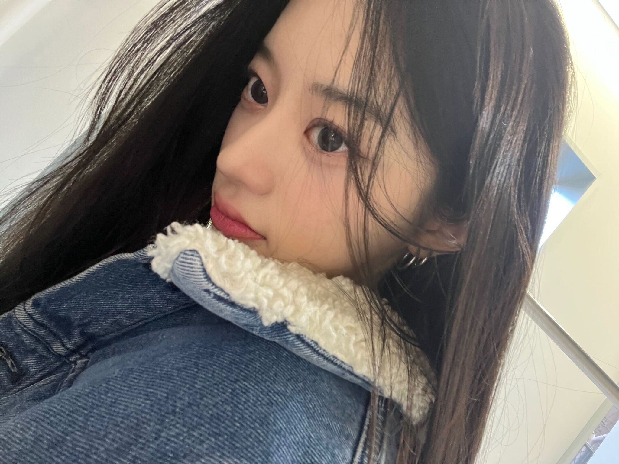 2048x1536 Illit. KPOP Image Board