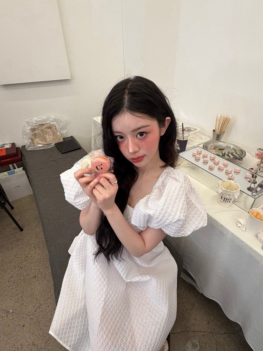 900x1200 minju pics / Posts / X