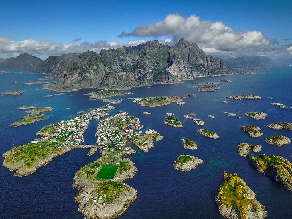 1024x768 Hundred Islands. I do finally have some great weather on th
