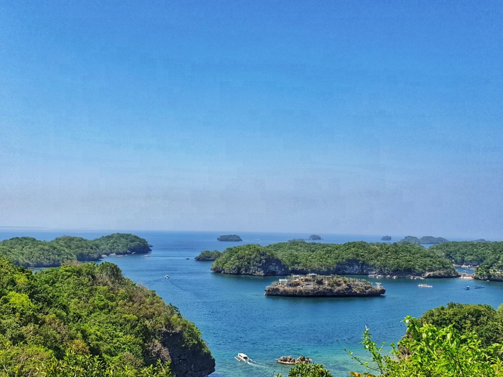 1024x768 Pangasinan's Hundred Islands has a hundred impressive and interesting features