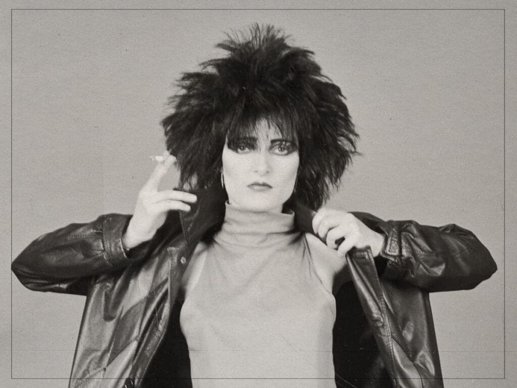 1024x768 Swimming Horses: Siouxsie and the Banshees' Haunting Masterpiece. SEE ROCK LIVE