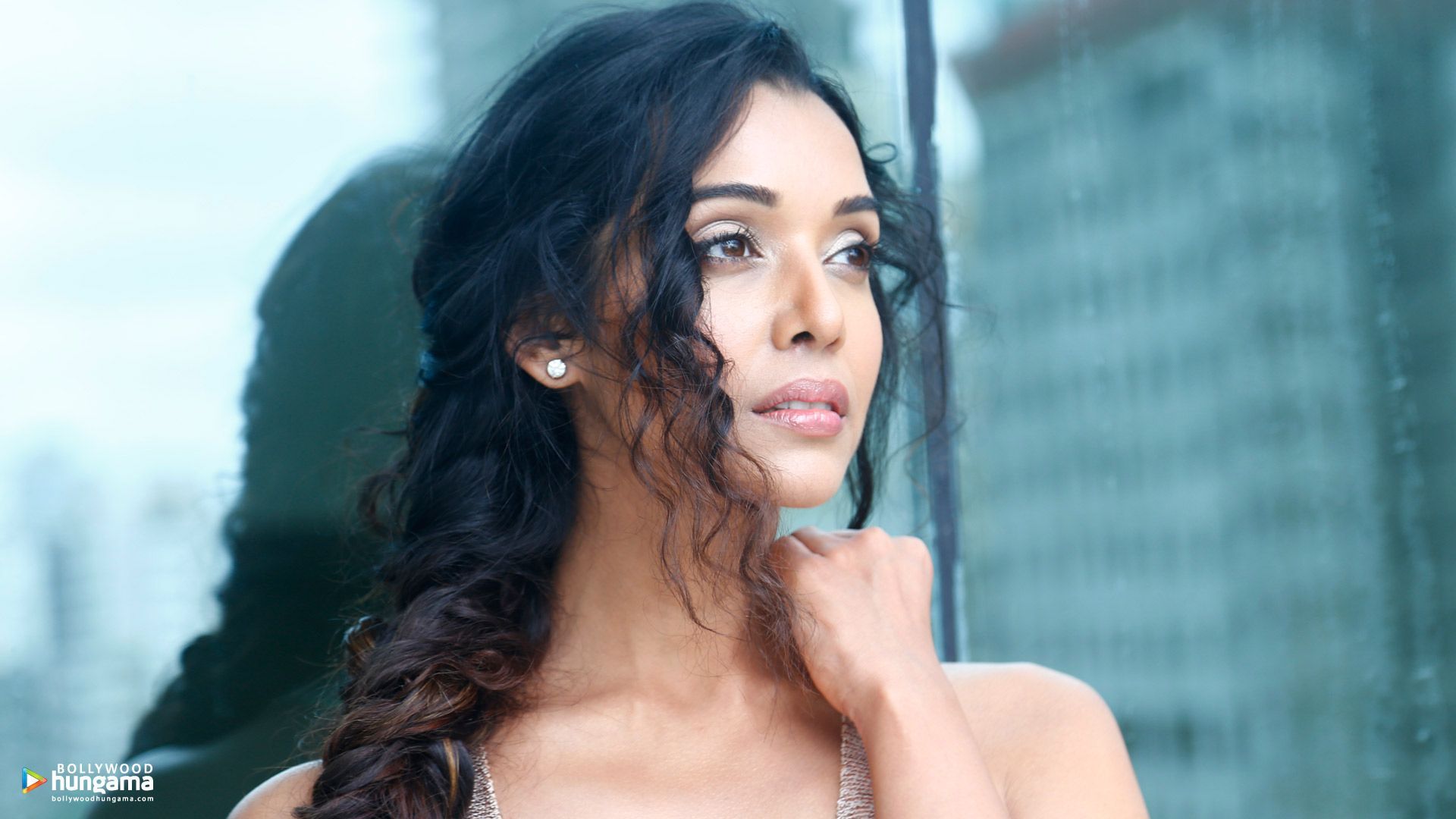 1920x1080 Anupriya Goenka Wallpaper