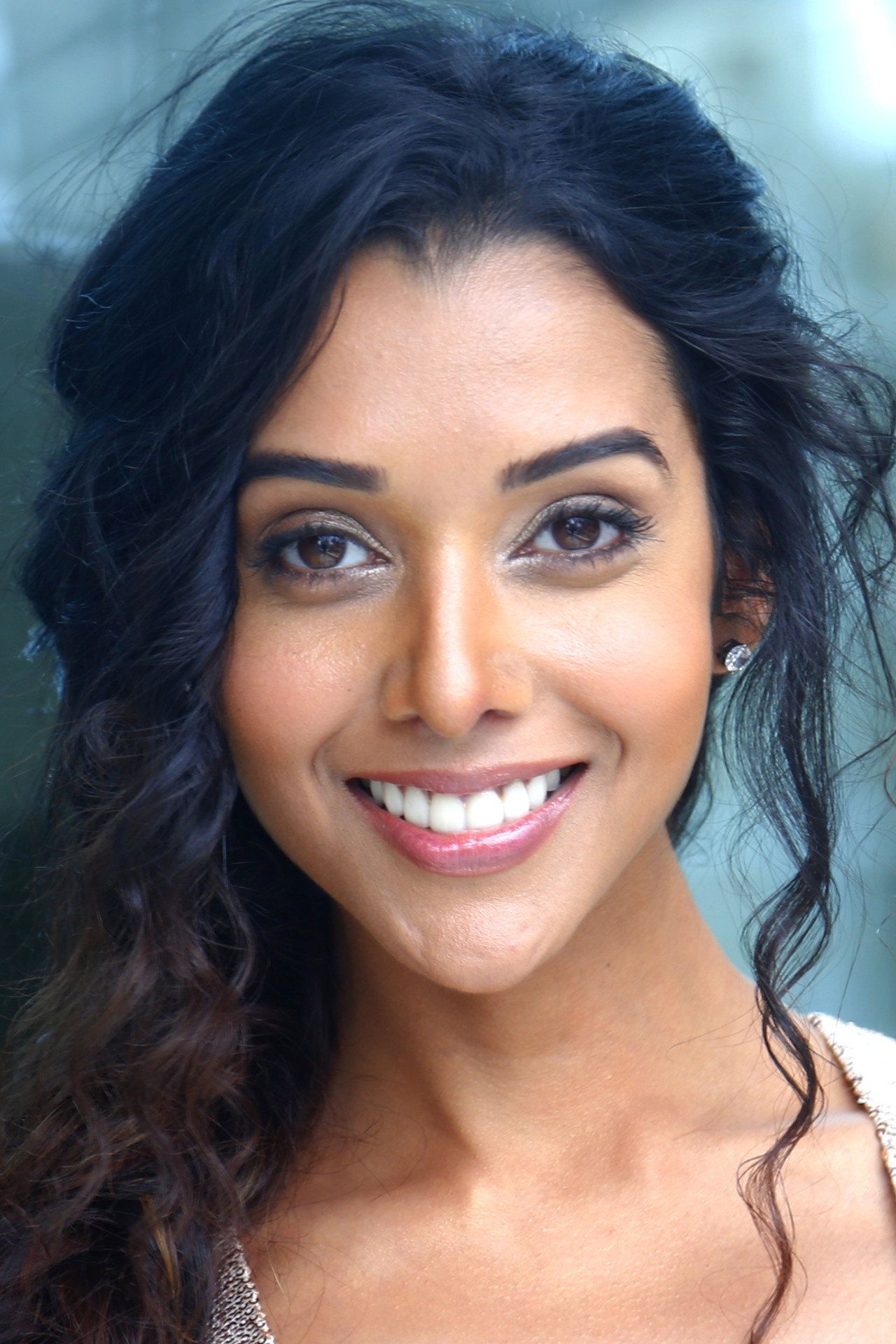 1280x1920 Anupriya Goenka Image